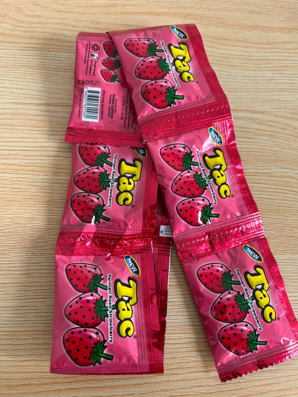 Permen rasa Strawberry Tac isi 10 pcs