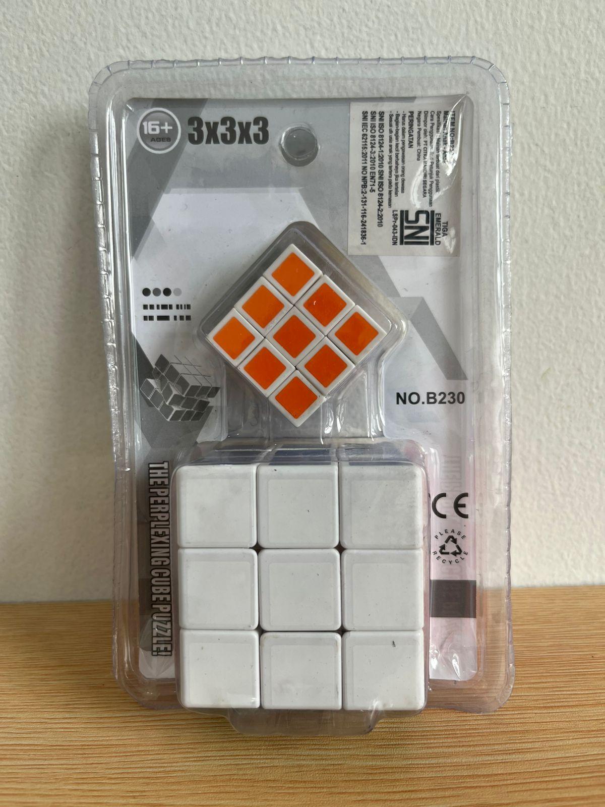 Rubik 3x3 Dapatkan 2 Mainan Edukasi Anak Ideal untuk Meningkatkan Keterampilan Motorik dan Kognitif Cocok untuk Anak-anak yang Suka Mainan Puzzle - Games