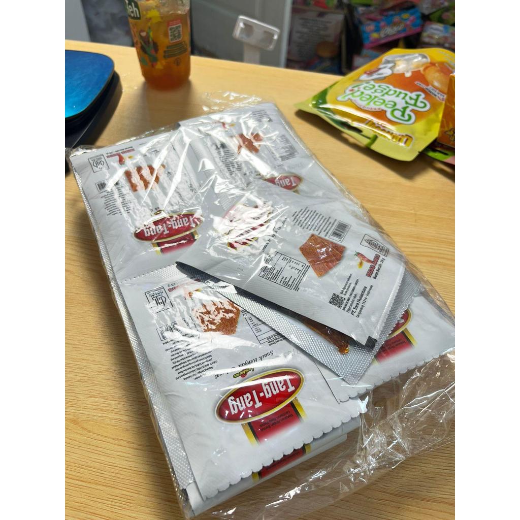 Snack Lembaran Renyah & Lezat Tang Tang isi 8 pcs